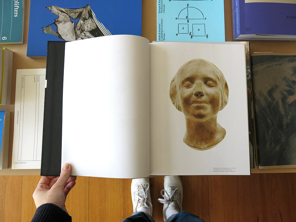 The Last Image: Photography and Death - Image 3